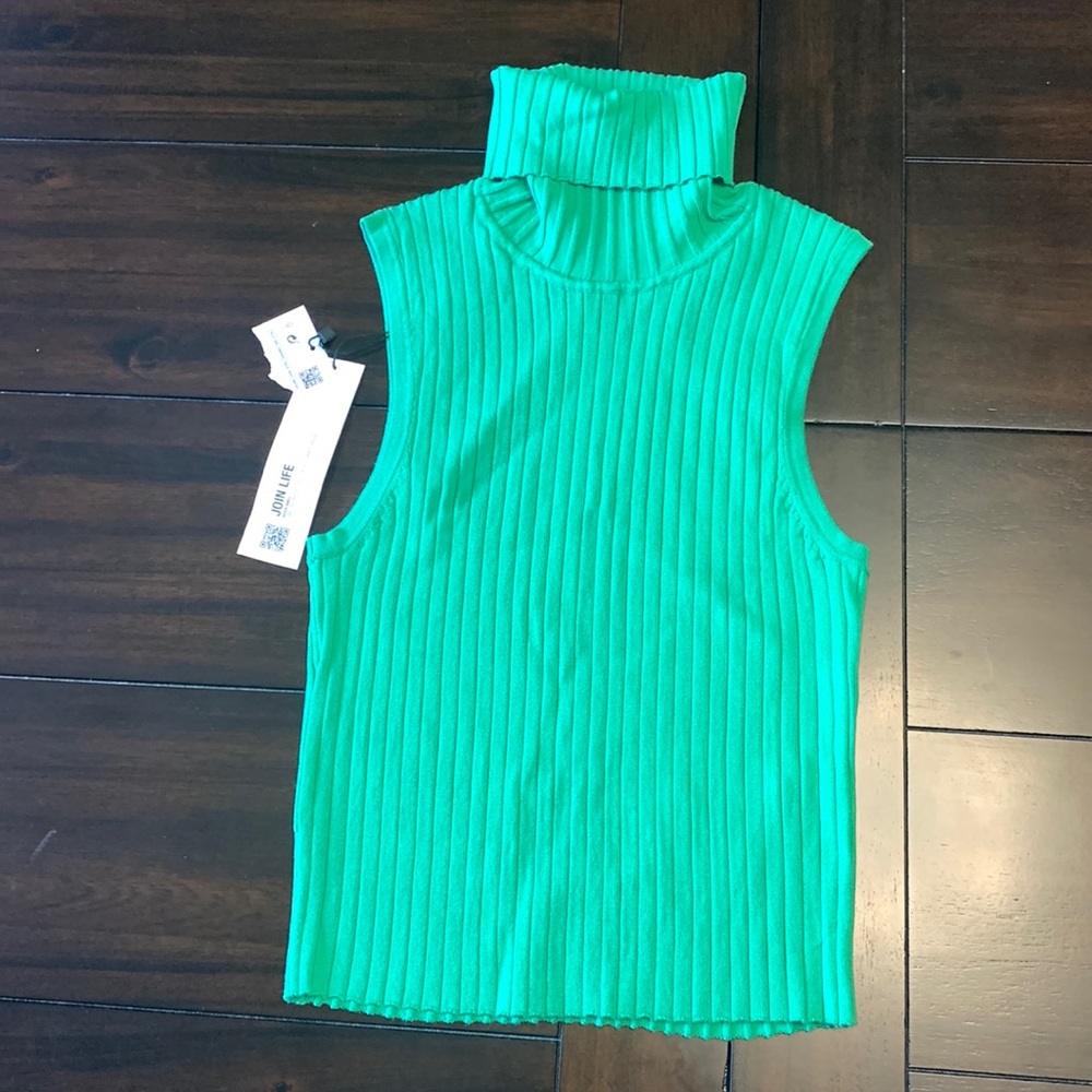 Zara womens size L ribbed cropped tank